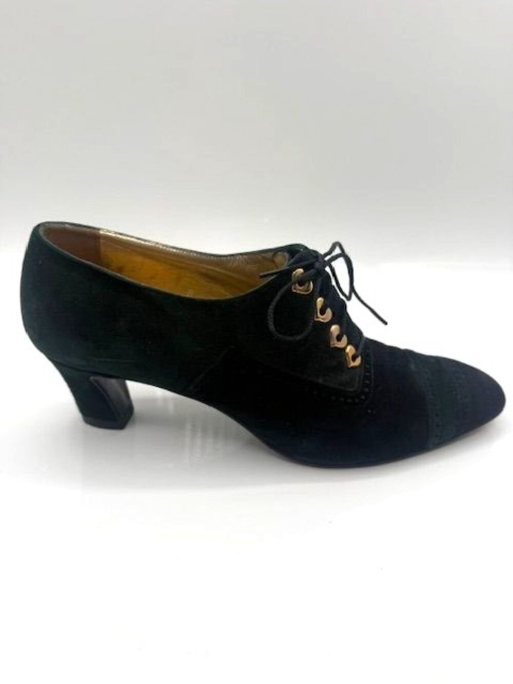 Vintage Escada Womens Hunter Green/Black Suede Heart Detail Lace Up Heels Size 8 - Picture 3 of 7